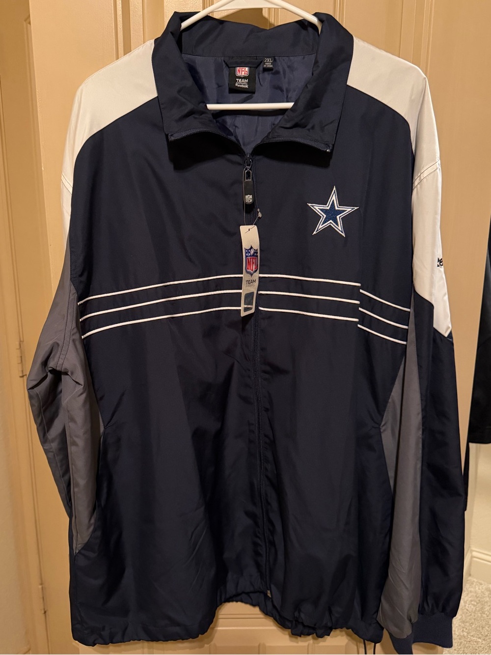 Reebok Navy, White & Gray Men’s Windbreaker with Star Emblem